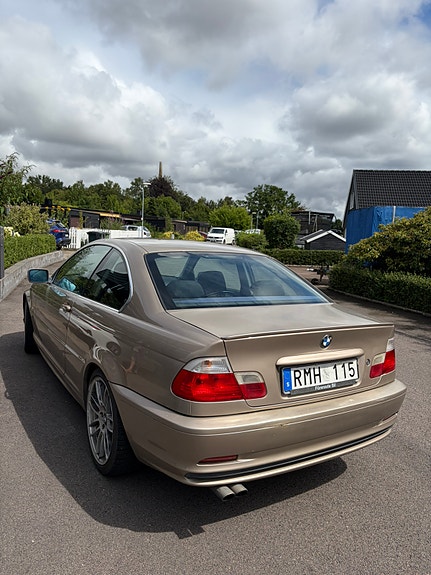BMW 323Ci 2 of 5