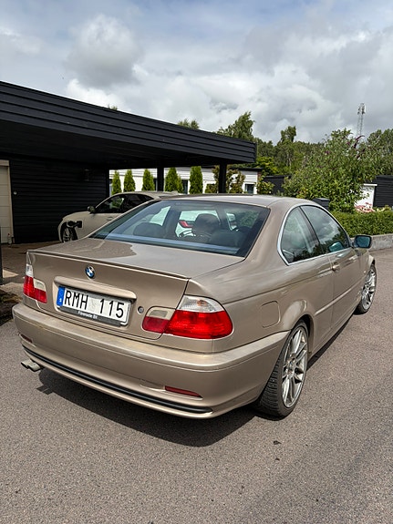 BMW 323Ci 3 of 5