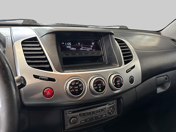 Mitsubishi L200 10 of 16
