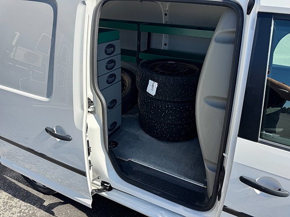 Volkswagen Caddy Maxi 21 of 27