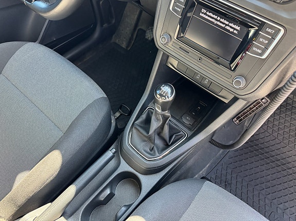 Volkswagen Caddy Maxi 12 of 27