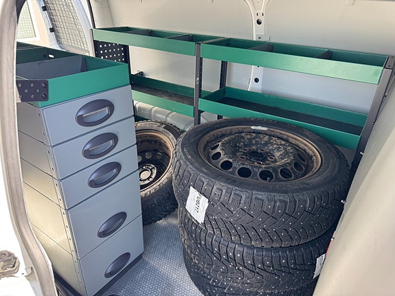 Volkswagen Caddy Maxi 22 of 27