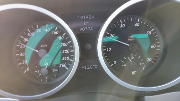 Mercedes-Benz SLK350 4 of 4