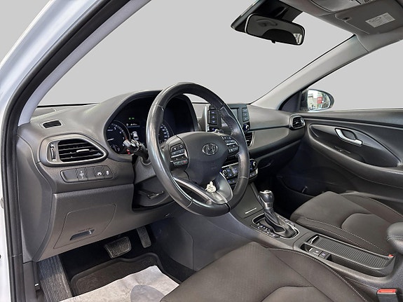 Hyundai i30 8 of 23