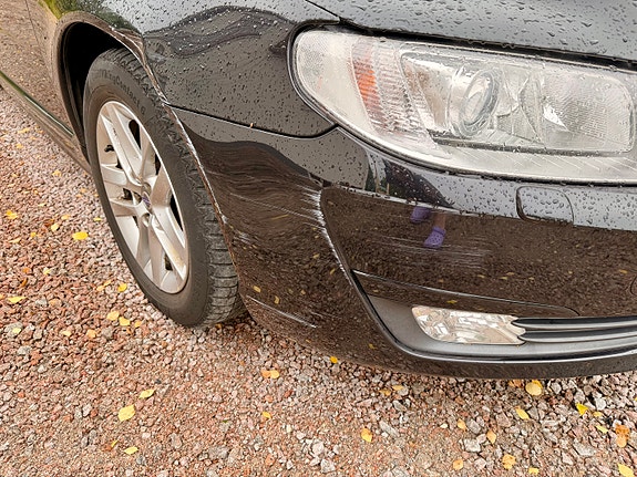Volvo V70 3 of 5