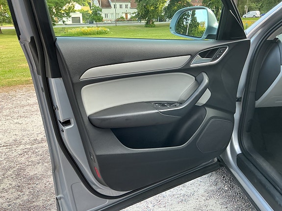 Audi Q3 7 of 15