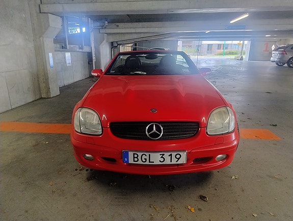 Mercedes-Benz SLK320 6 of 6