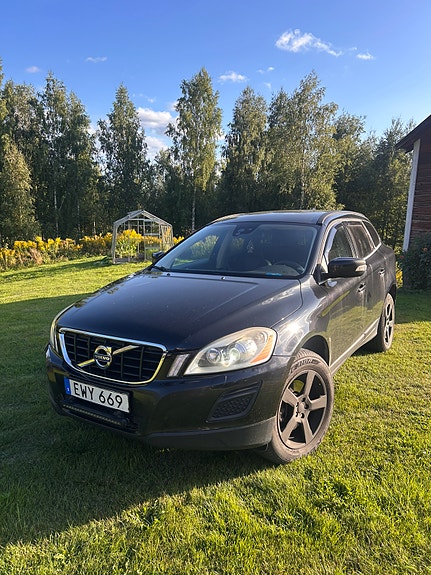 Volvo XC60 3 of 5