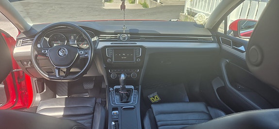 Volkswagen Passat 5 of 5