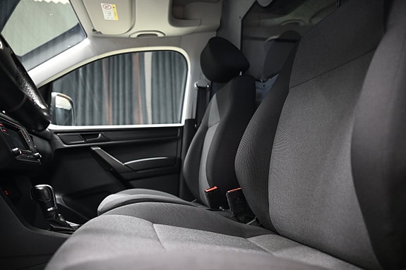 Volkswagen Caddy Maxi 16 of 25