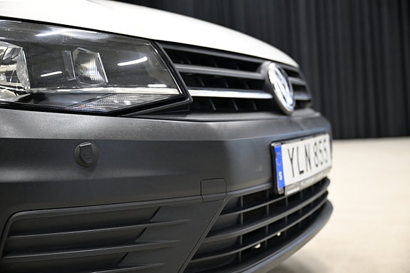 Volkswagen Caddy Maxi 22 of 25