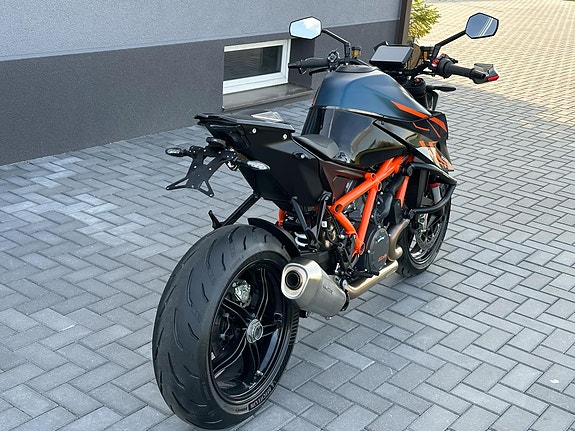 KTM 1290 Super Duke R 11 of 14