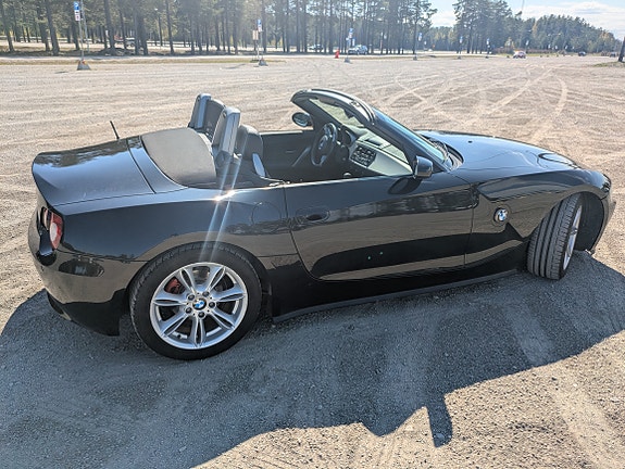 BMW Z4 2 of 5