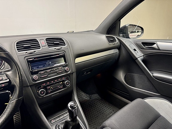 Volkswagen Golf VI 11 of 17