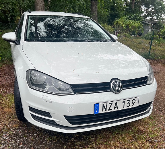 Volkswagen Golf VII 2 of 5