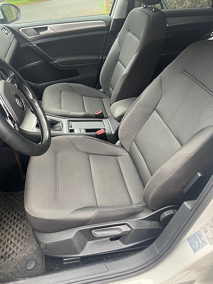 Volkswagen Golf VII 5 of 5