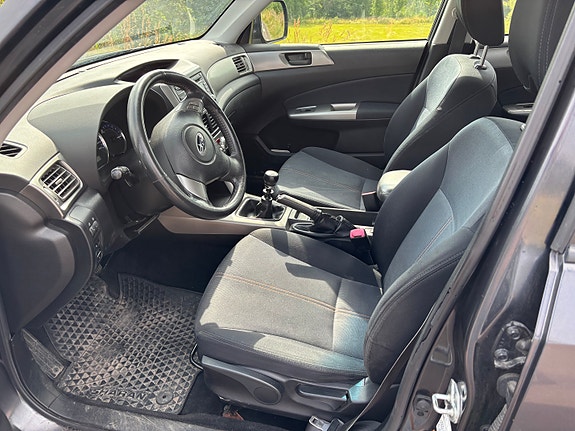 Subaru Forester 4 of 5