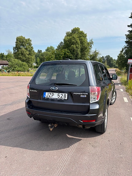 Subaru Forester 3 of 5