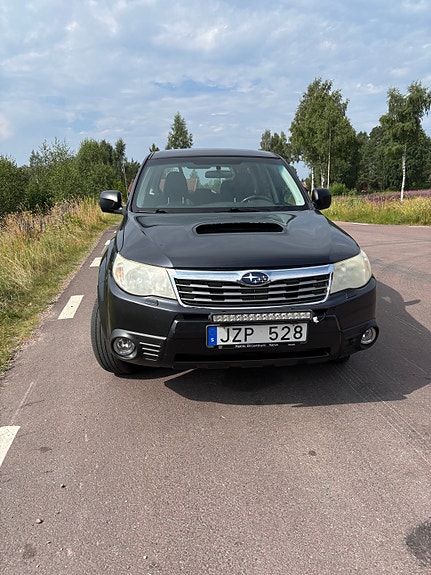 Subaru Forester 2 of 5
