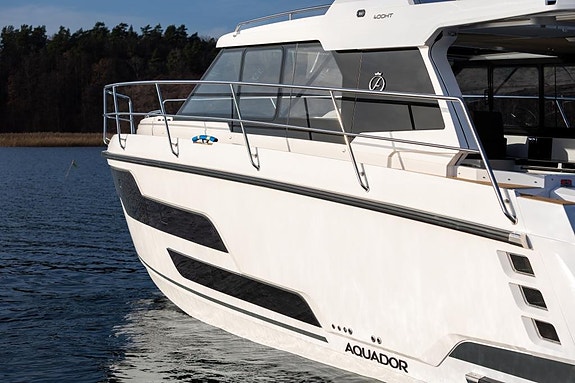 Aquador 400 HT/2 x Volvo Penta 320 hk /2025 / Passa på! 2 of 12