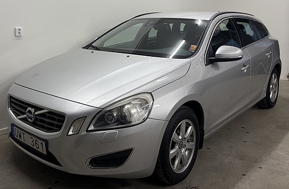 Volvo V60 4 of 11