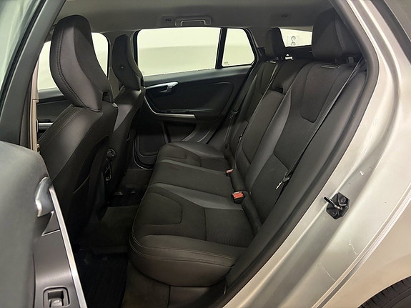 Volvo V60 10 of 11