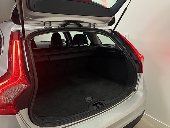 Volvo V60 11 of 11
