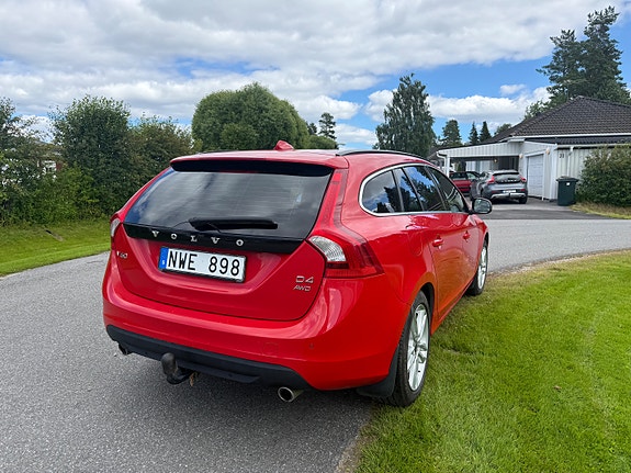Volvo V60 4 of 5