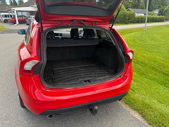 Volvo V60 9 of 11
