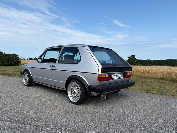 Volkswagen Golf I 2 of 5
