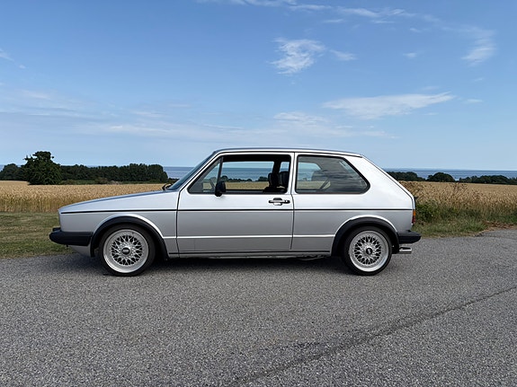 Volkswagen Golf I 3 of 5