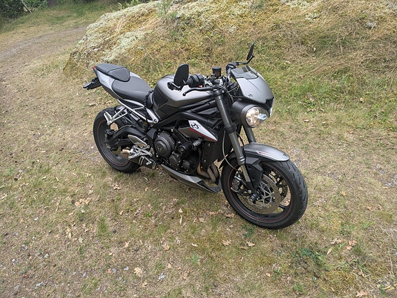 Triumph STREET TRIPLE 765 RS 4 of 5