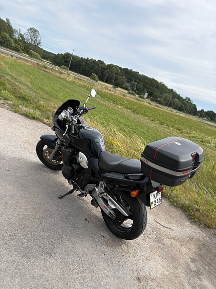 Suzuki GSF1200S Bandit 3 of 5