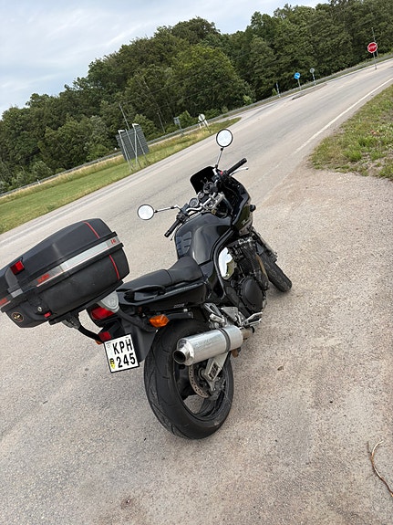 Suzuki GSF1200S Bandit 2 of 5
