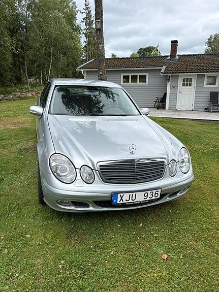 Mercedes-Benz E200 5 of 5