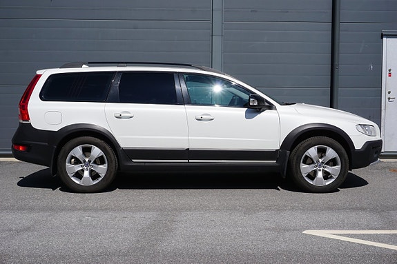 Volvo XC70 4 of 5
