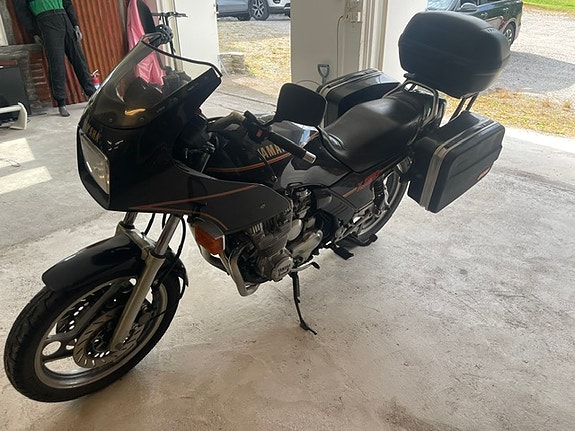 Yamaha XJ 900 4 of 7