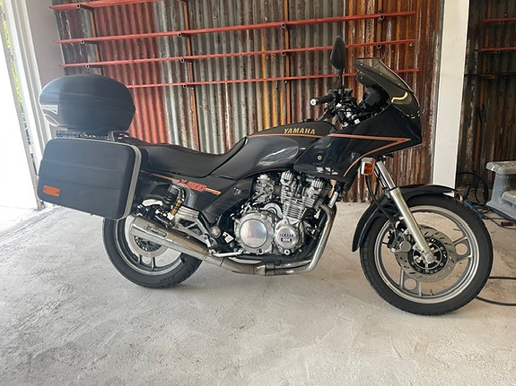Yamaha XJ 900 5 of 7