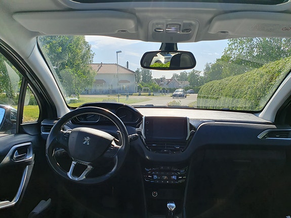 Peugeot 2008 7 of 12