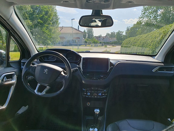 Peugeot 2008 9 of 12