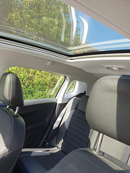 Peugeot 2008 10 of 12