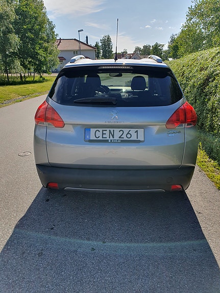 Peugeot 2008 3 of 5