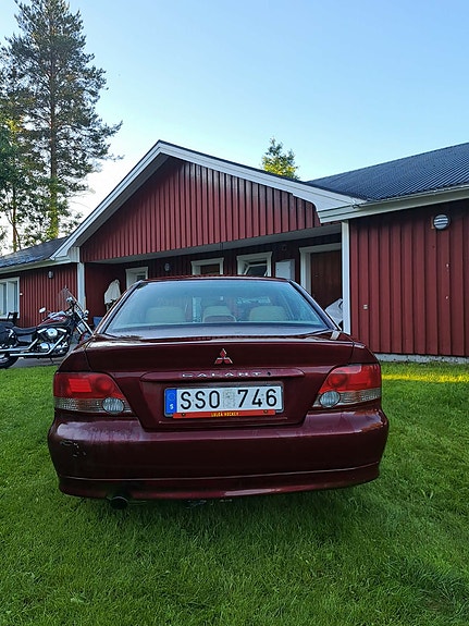 Mitsubishi Galant 3 of 5