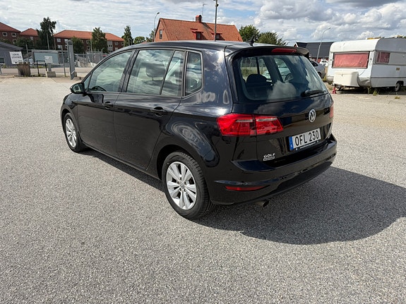 Volkswagen Golf Sportsvan 7 of 14