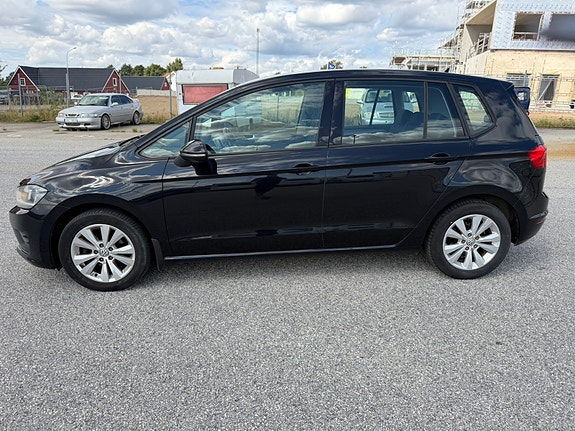 Volkswagen Golf Sportsvan 11 of 14