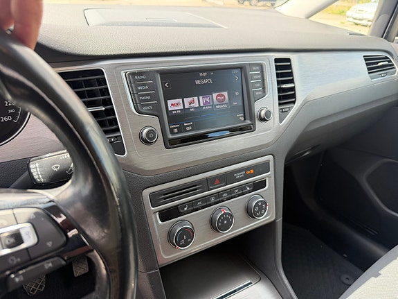 Volkswagen Golf Sportsvan 13 of 14
