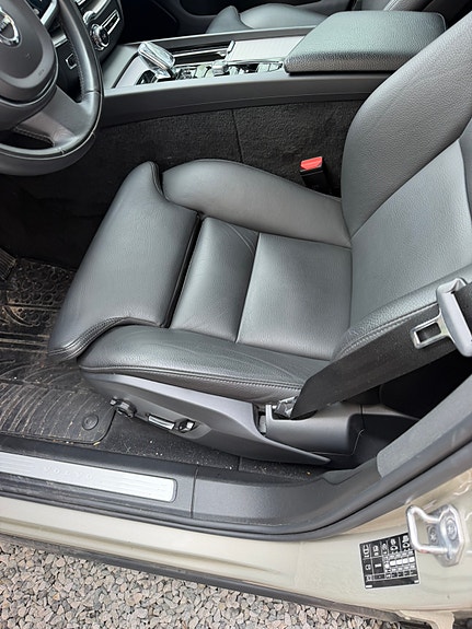 Volvo XC60 5 of 5