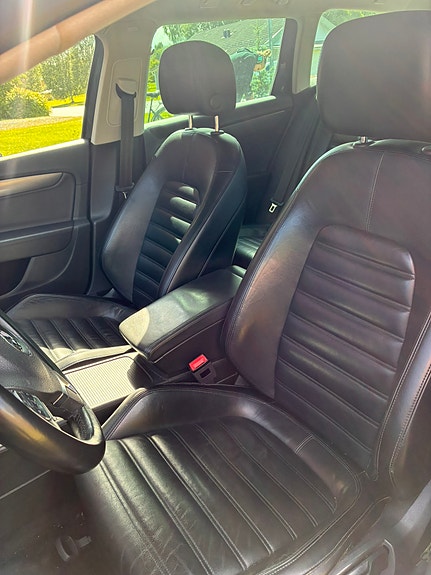 Volkswagen Passat 13 of 14