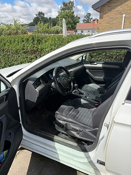 Volkswagen Passat 3 of 5