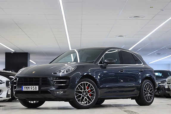 Porsche Macan Turbo 3 of 5